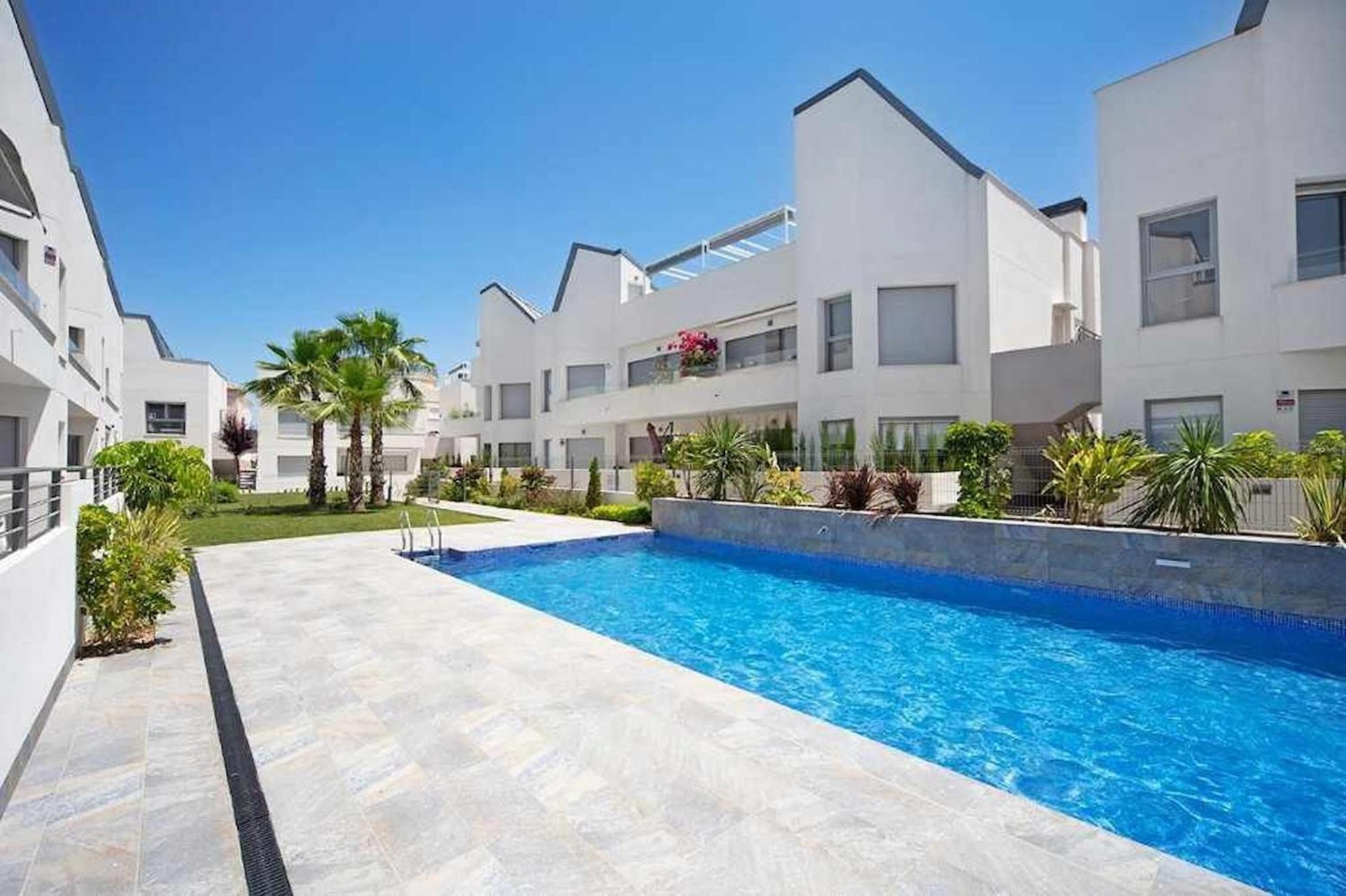 Apto Bajo La Veleta Torrevieja Buitenkant foto